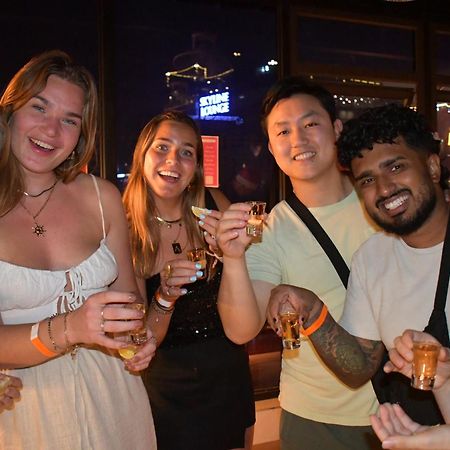 Lakeview Backpackers Hostel & Rooftop Bar Hanoi Esterno foto
