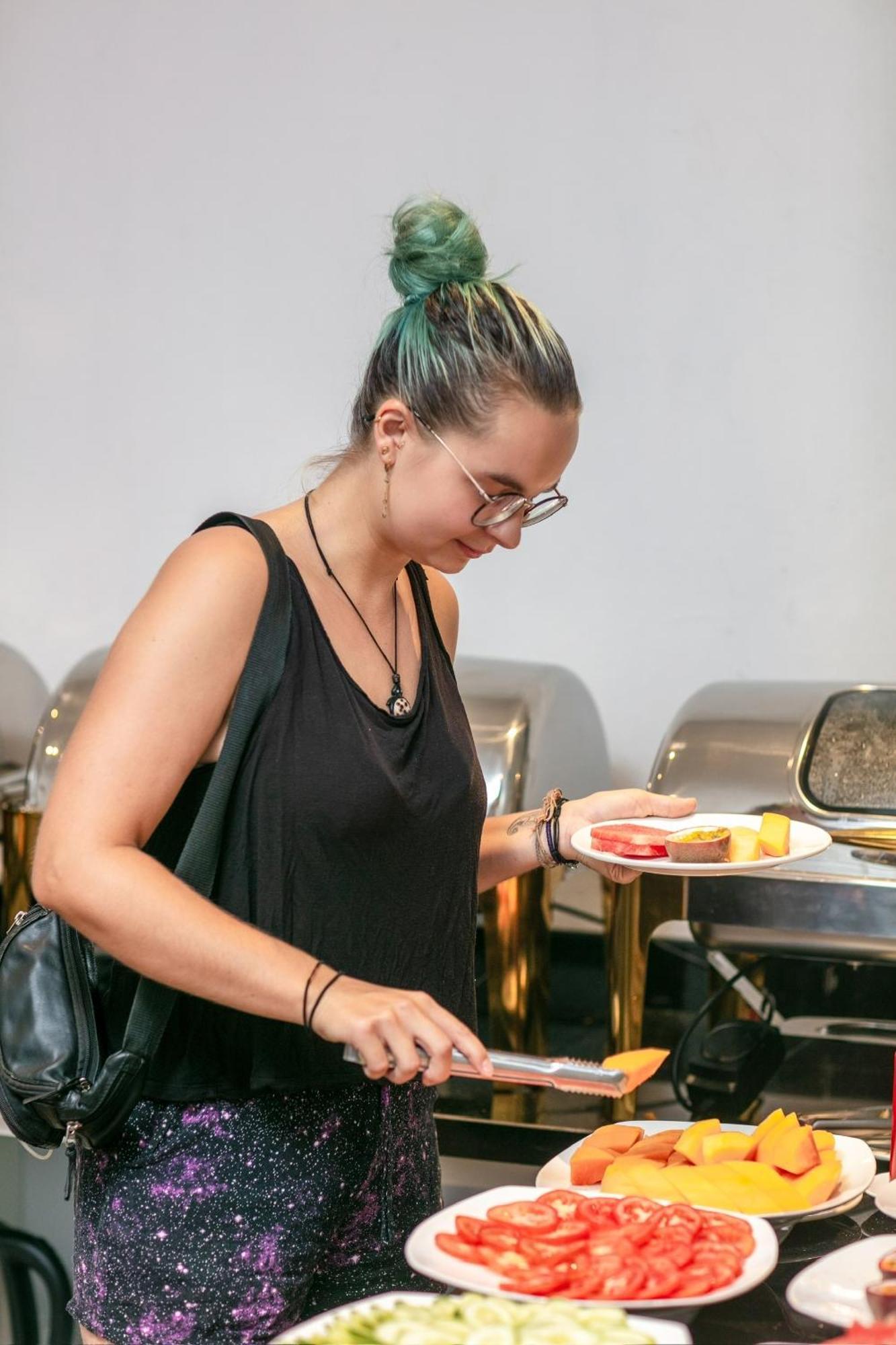 Lakeview Backpackers Hostel & Rooftop Bar Hanoi Esterno foto