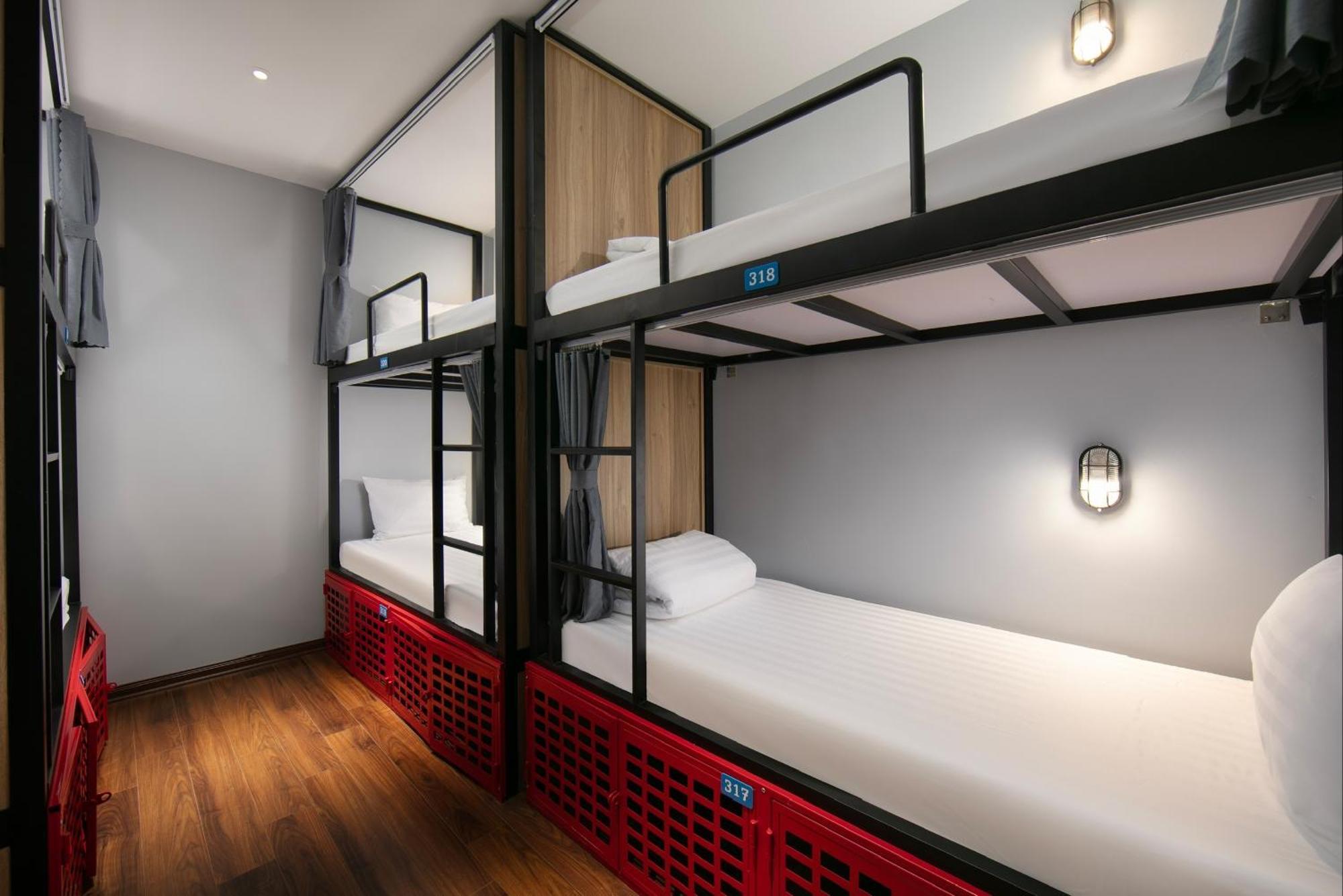 Lakeview Backpackers Hostel & Rooftop Bar Hanoi Esterno foto