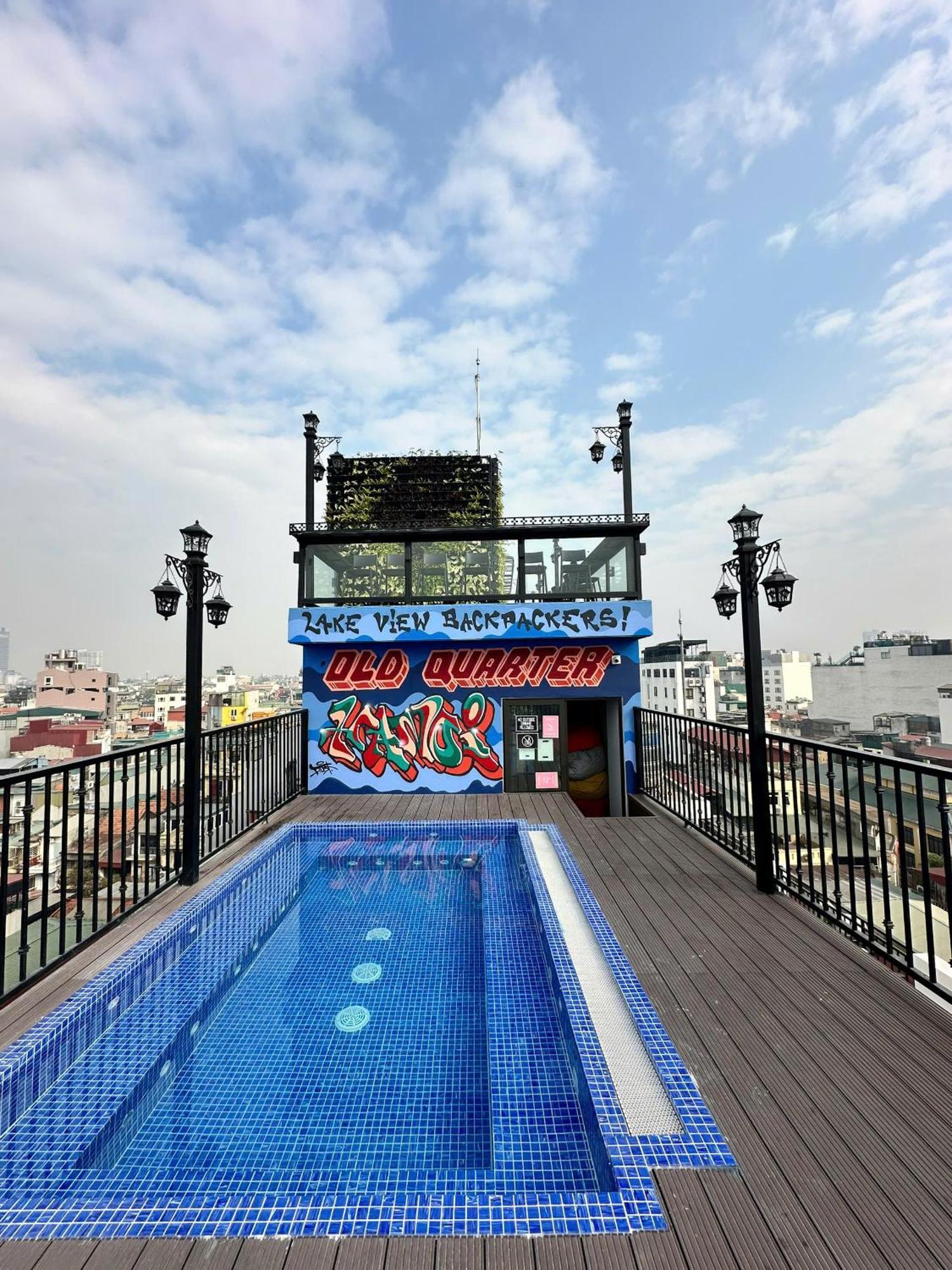 Lakeview Backpackers Hostel & Rooftop Bar Hanoi Esterno foto