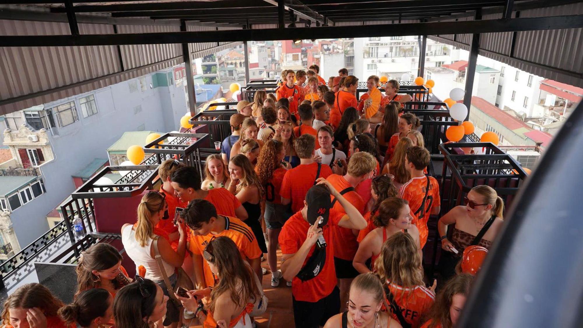 Lakeview Backpackers Hostel & Rooftop Bar Hanoi Esterno foto